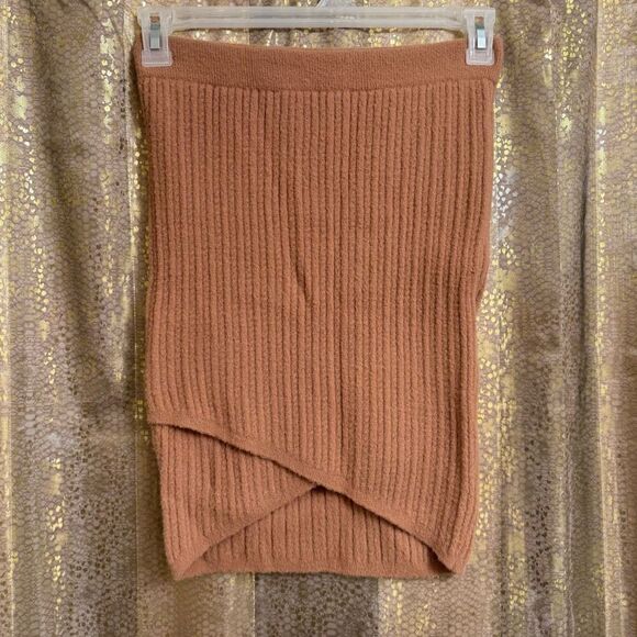 Express Small Tan Cozy Stretchy Cable Knit Mini Skirt NWT - Picture 1 of 7